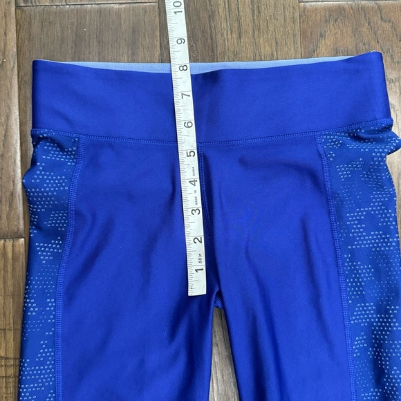 Under Armour Cropped Compression Leggings - Picture 8 of 8